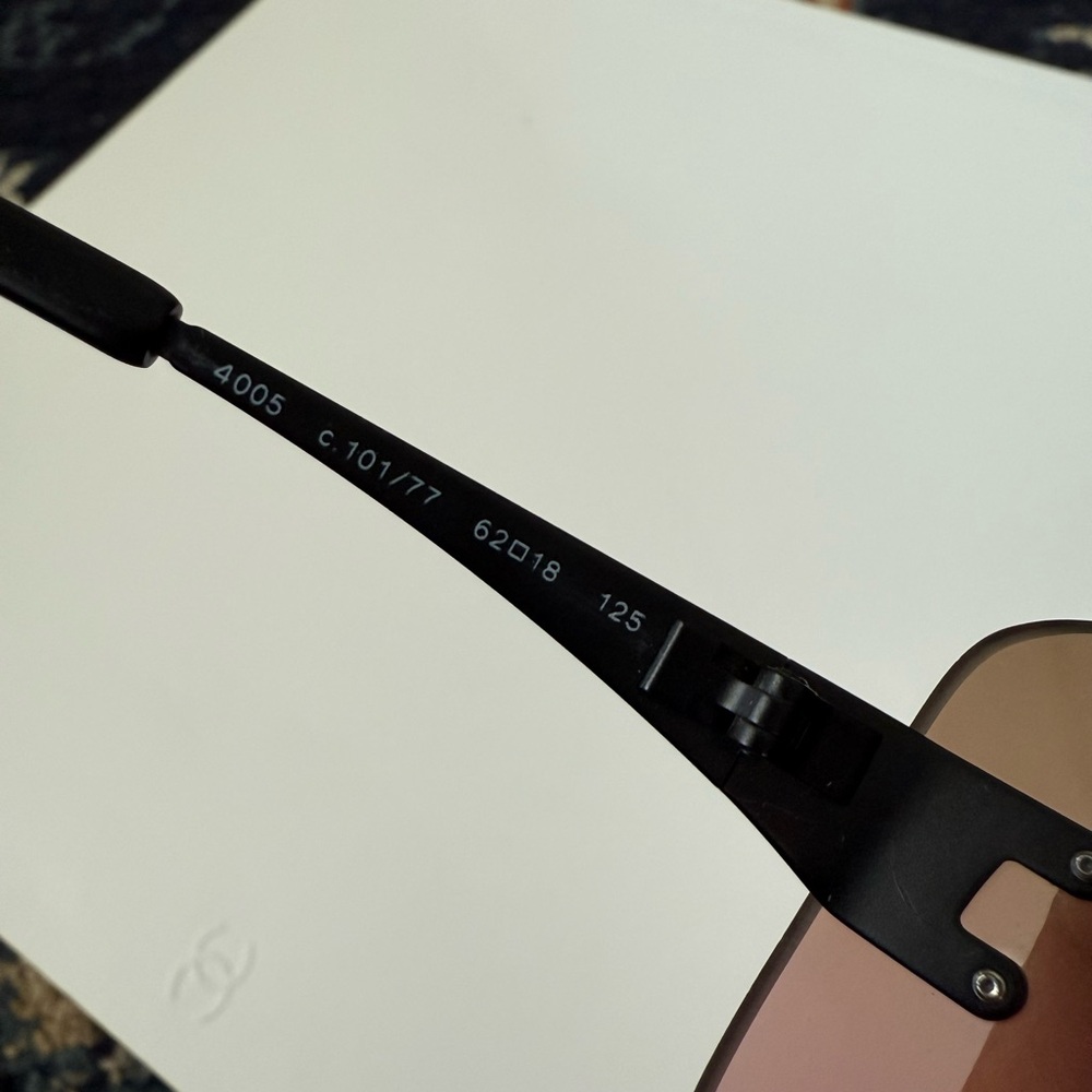 CHANEL Brown Gradient Rimless Sunglasses (RARE) - Picture 9 of 9